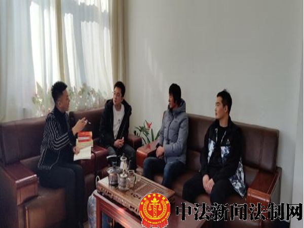 大连瓦房店：西杨乡第一书记纪长伟召开返乡青年座谈会